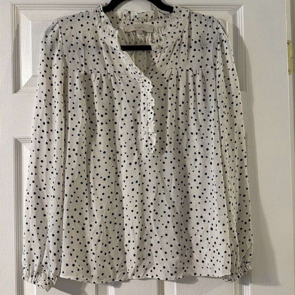 White with black polkadot loft, half button up dressy blouse extra small